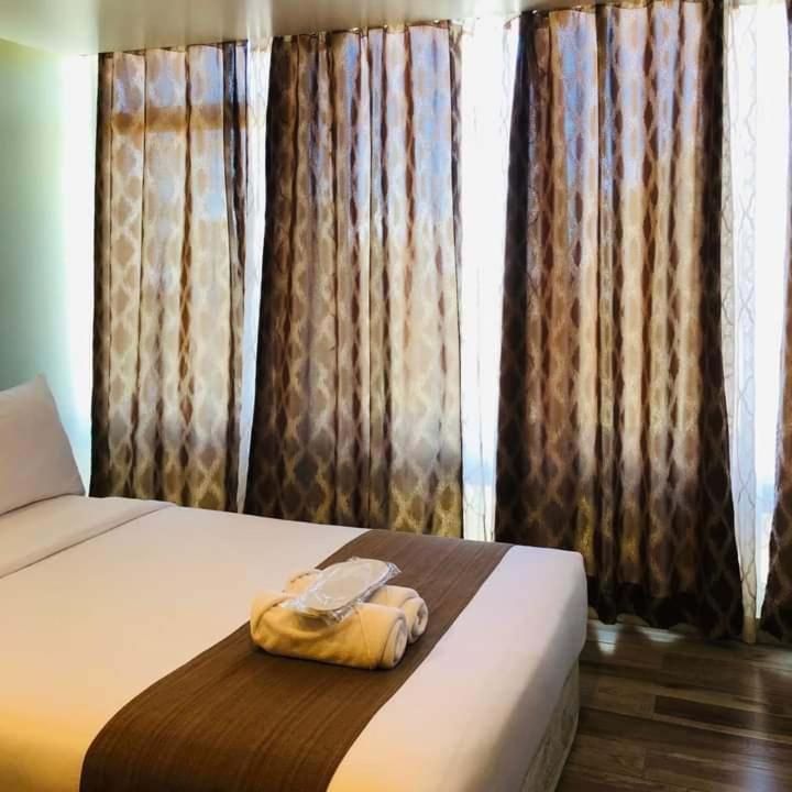 Skyland Garden Hotel and Resort Baguio City Exteriör bild