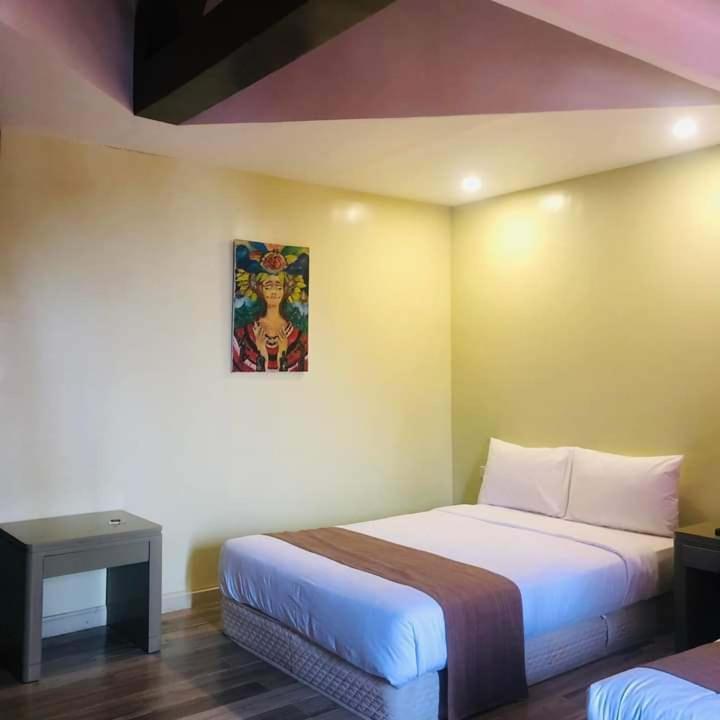 Skyland Garden Hotel and Resort Baguio City Exteriör bild